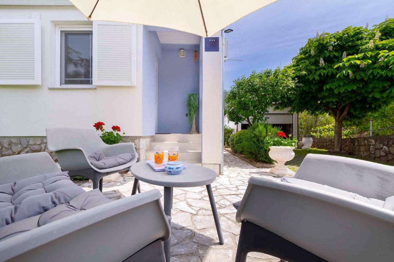 Apartments In Silo/Insel Krk 13443 Екстериор снимка